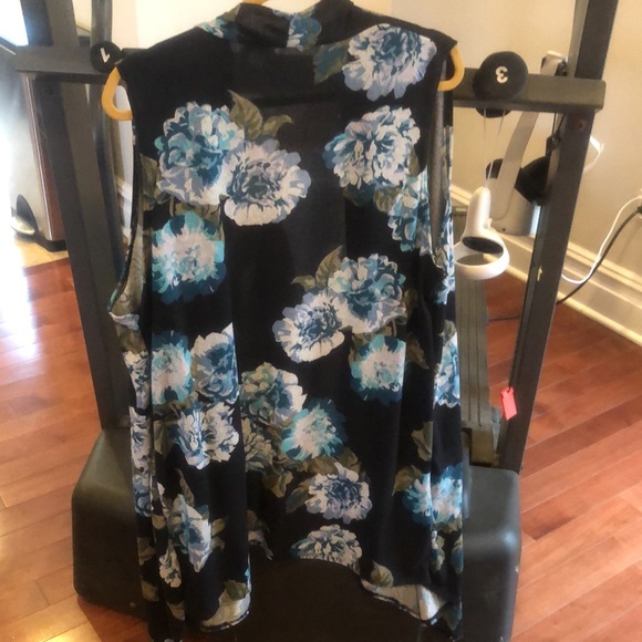 Long floral vest - Picture 3 of 3